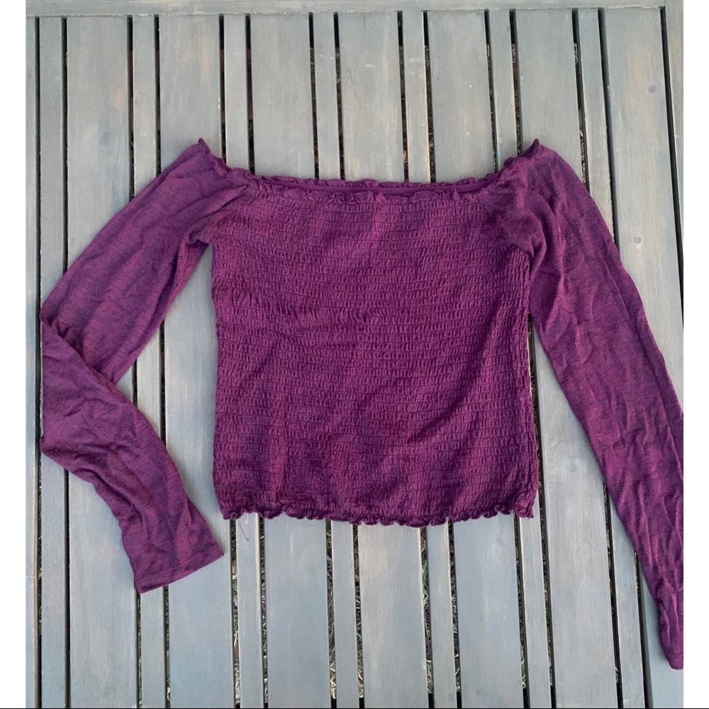 Hollister Off-Shoulder Cropped Long Sleeve